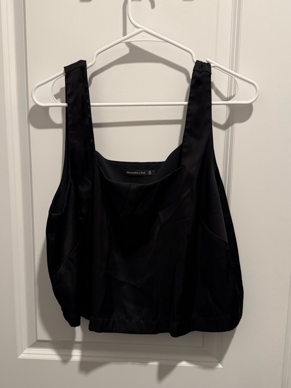 Abercrombie - Satin Square Neck Cropped Tank, XL